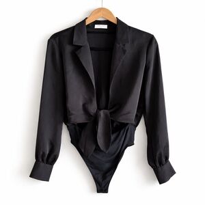 Babaton Satin Twist Front Bodysuit Black | Aritzia Size S